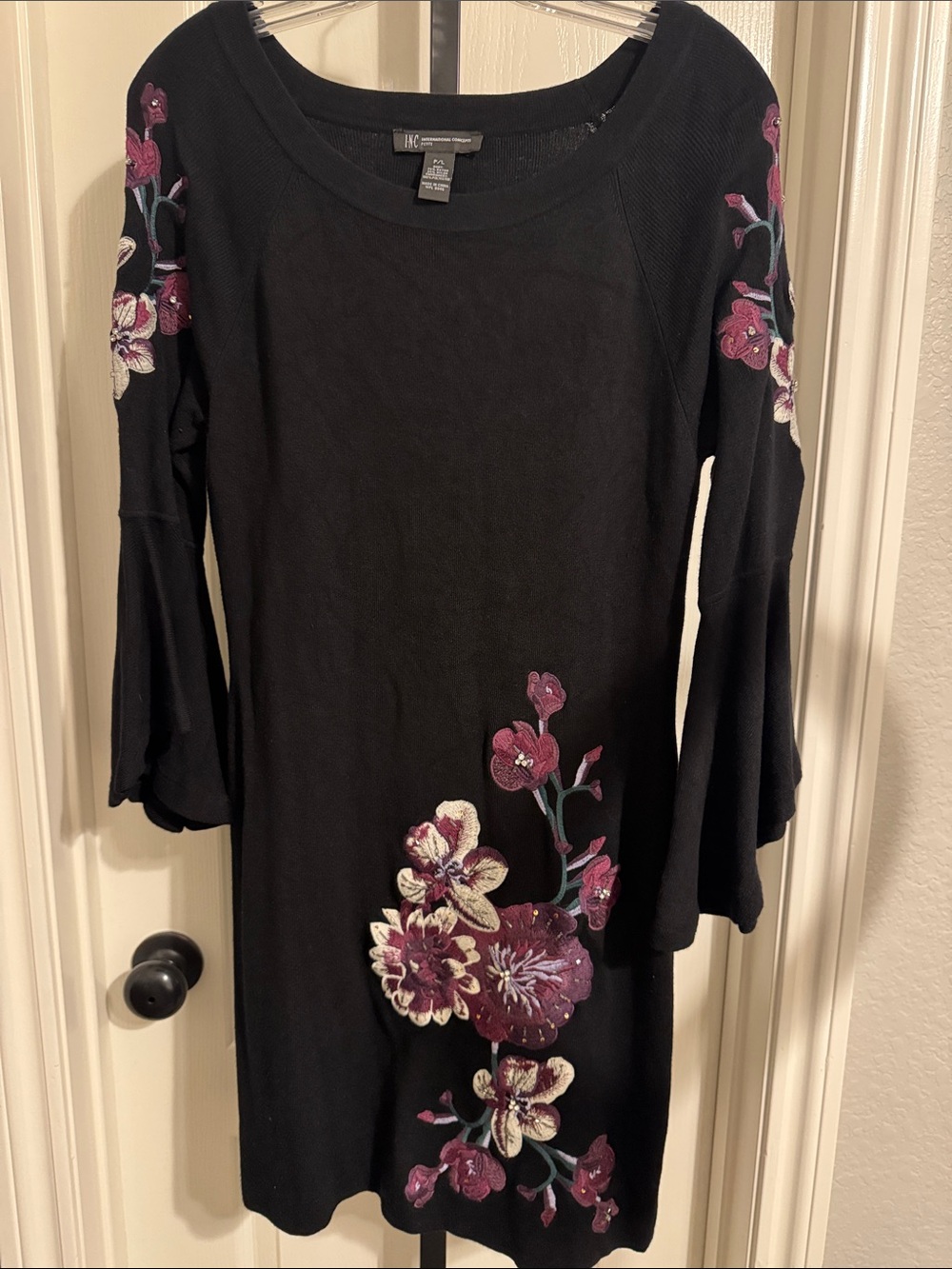 INC Black Floral Embroidered Rhinestone Bell-Sleeve Dress 0123